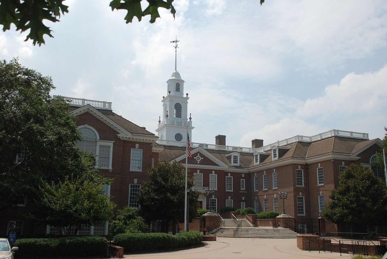 Delaware Legislative Hall in Dover, a brick Georgian building with a white cupola